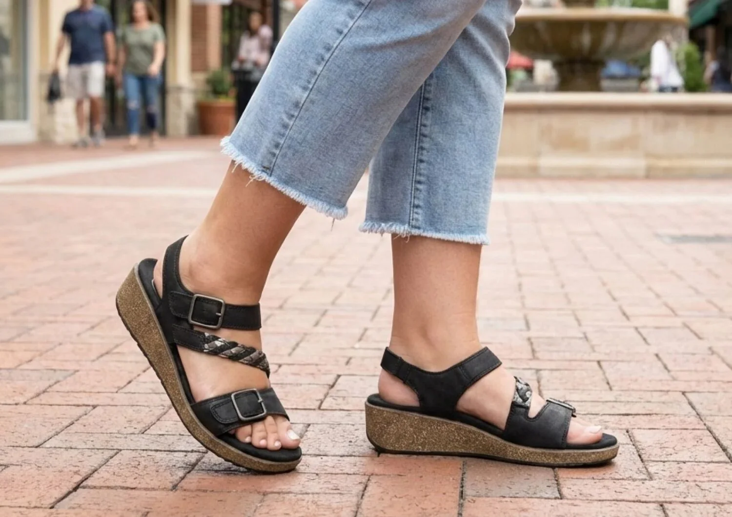 Chloe - Black - Image 11