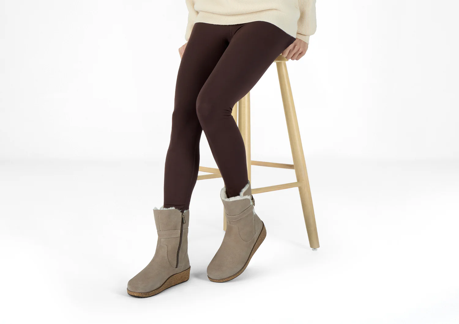 Claire - Taupe - Image 2