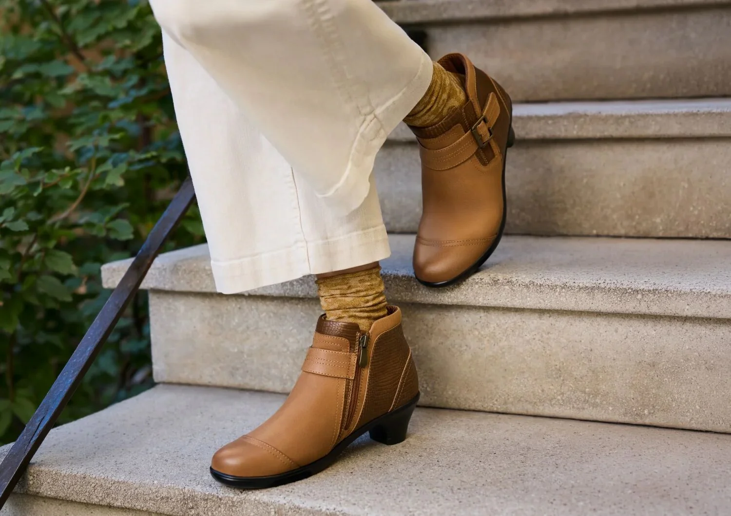Emma - Chestnut Brown - Image 11