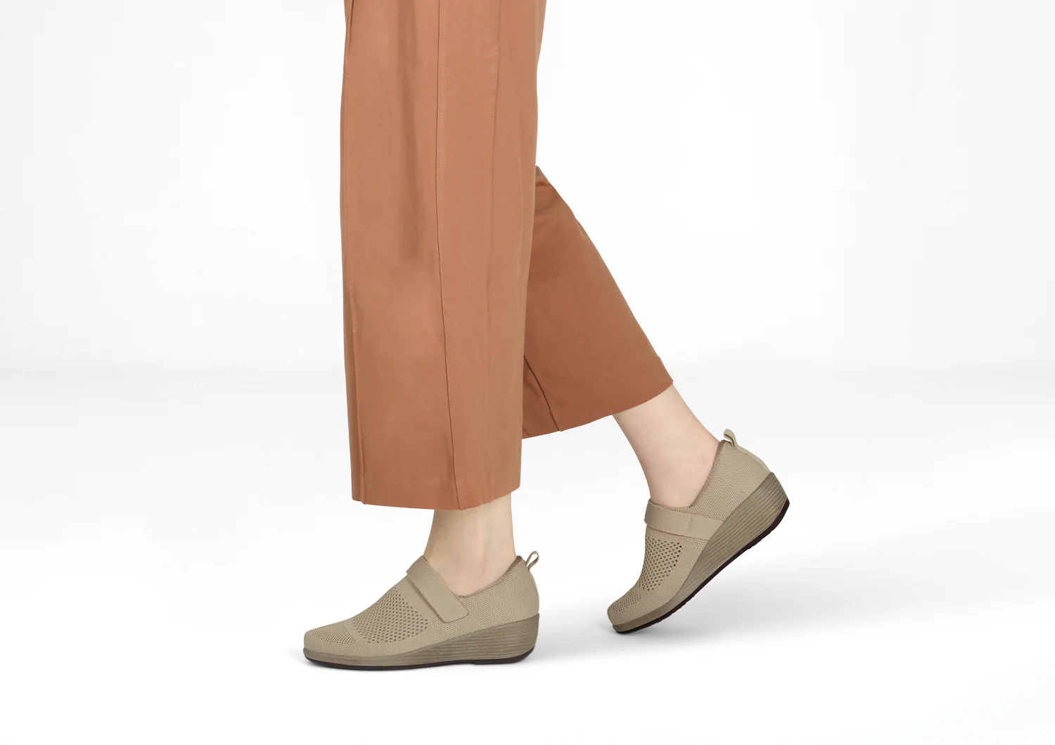Eve - Beige - Image 2